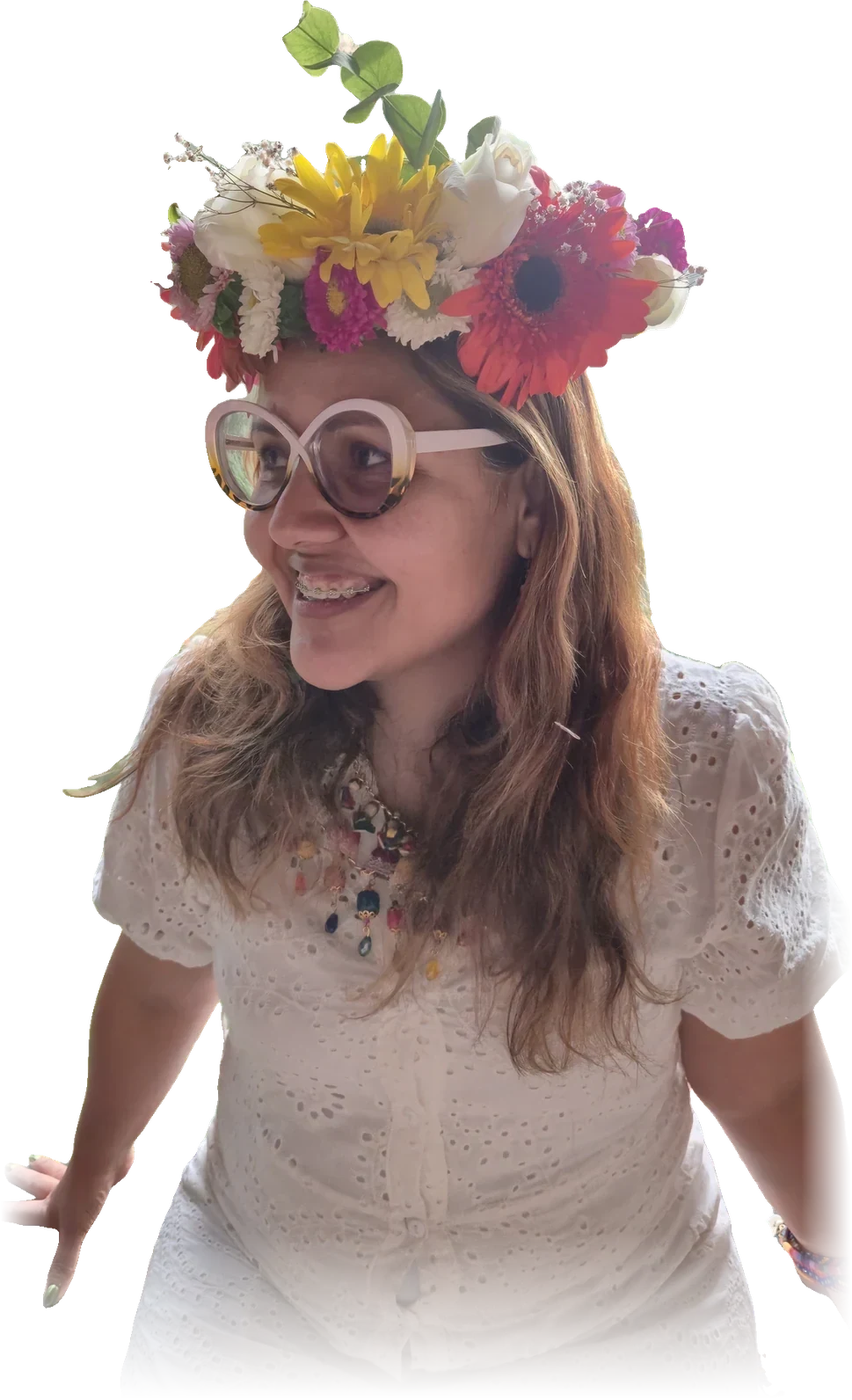 Imarú Lameda con una corona de flores